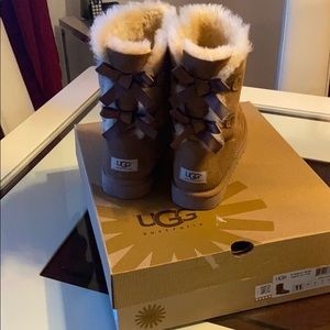 Tan ugg boots
